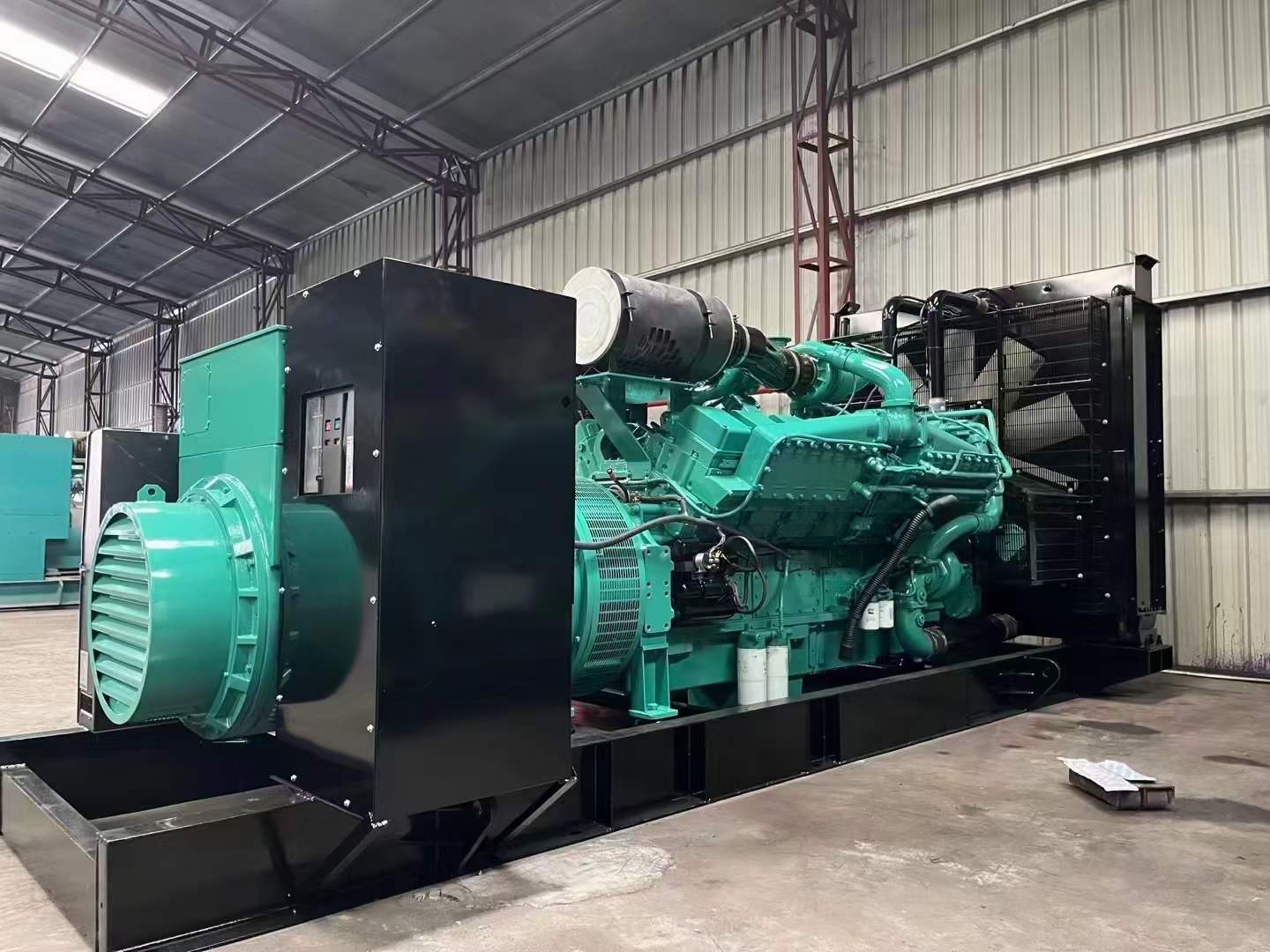阜平如何降低 800kW 柴油发电机输出电流的波动？
